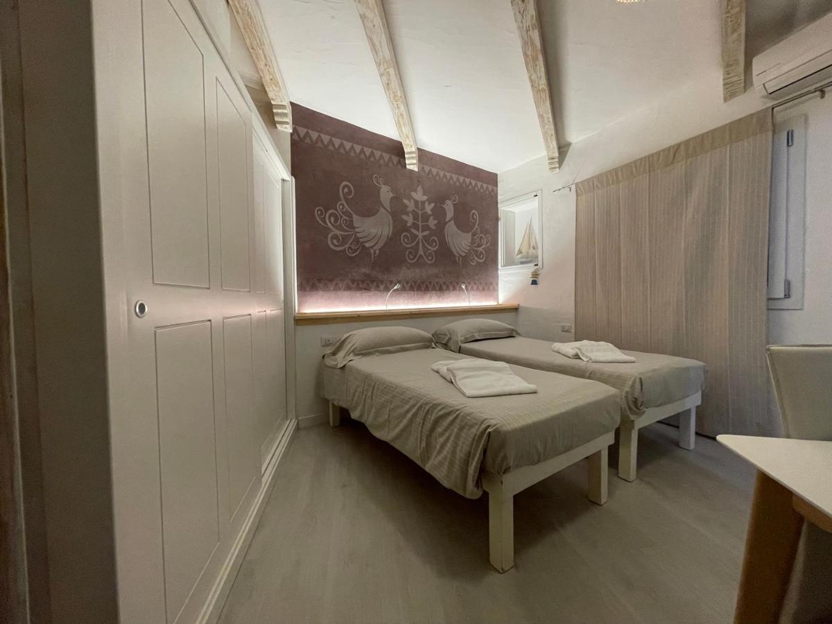 Domus De Diana Bed and Breakfast Olbia Exteriör bild