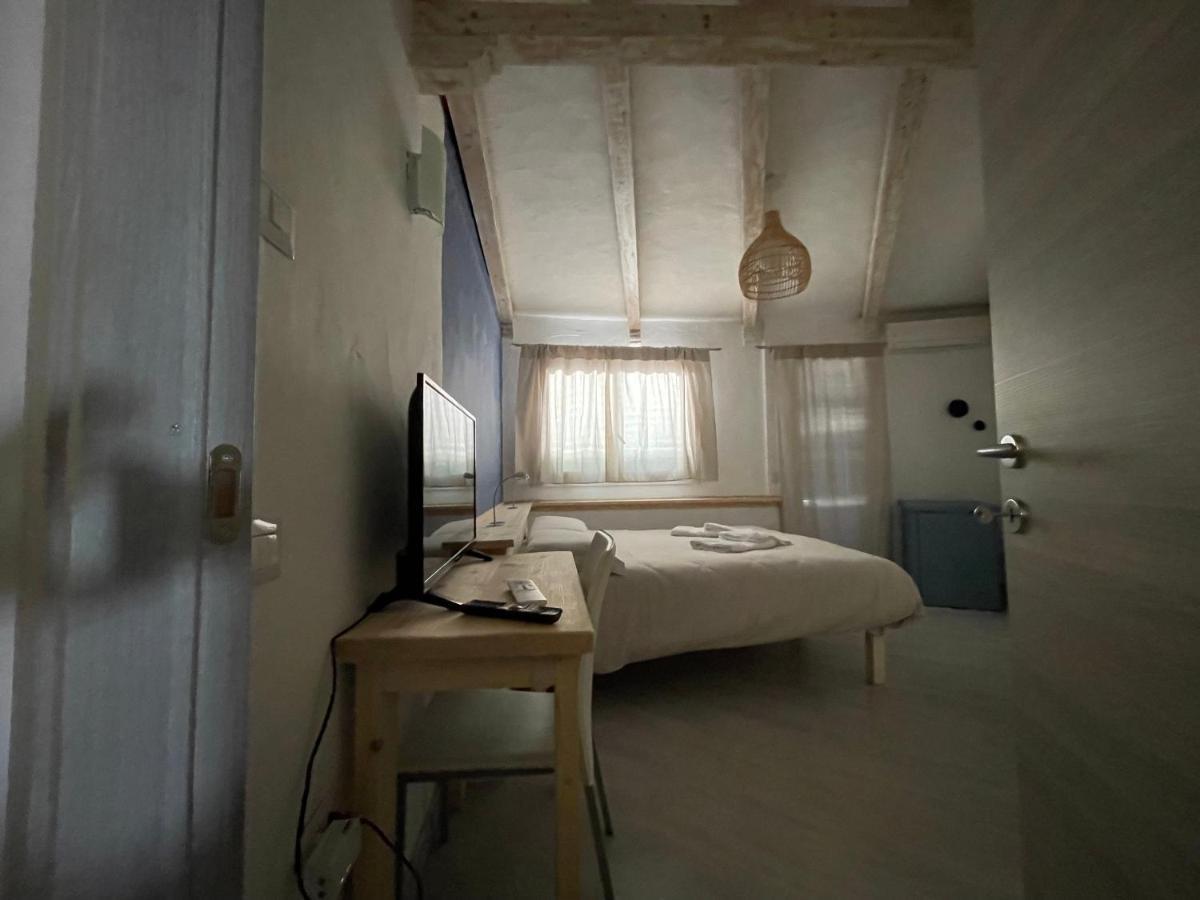 Domus De Diana Bed and Breakfast Olbia Exteriör bild