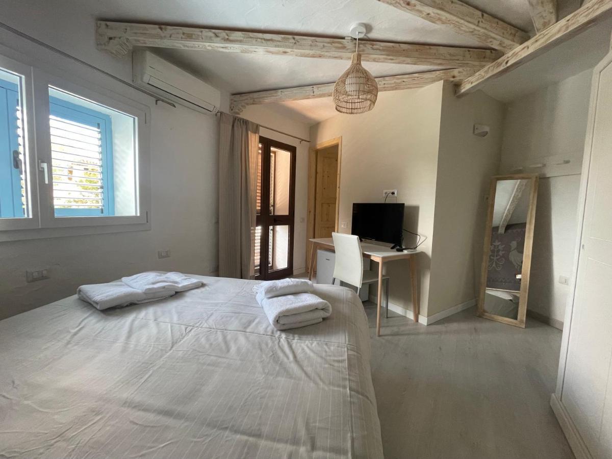 Domus De Diana Bed and Breakfast Olbia Exteriör bild