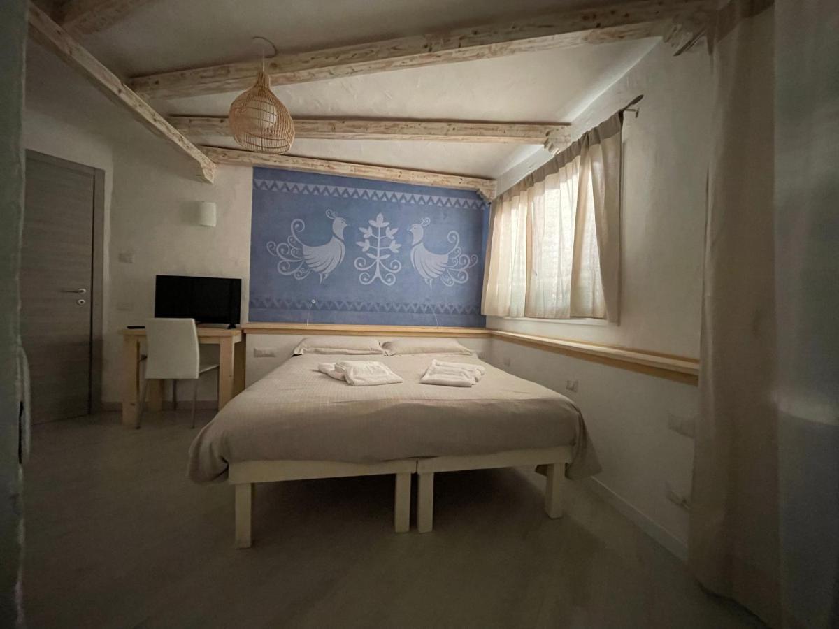 Domus De Diana Bed and Breakfast Olbia Exteriör bild